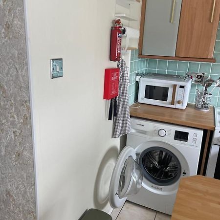 The Nest, Livingston Apartment Ngoại thất bức ảnh